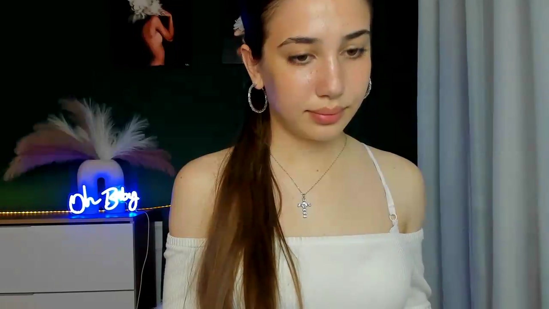 Gallery image thumbnail from AlexaPirs's myfreecams stream on, 05/22/2026, 14:44 image 11 of 20