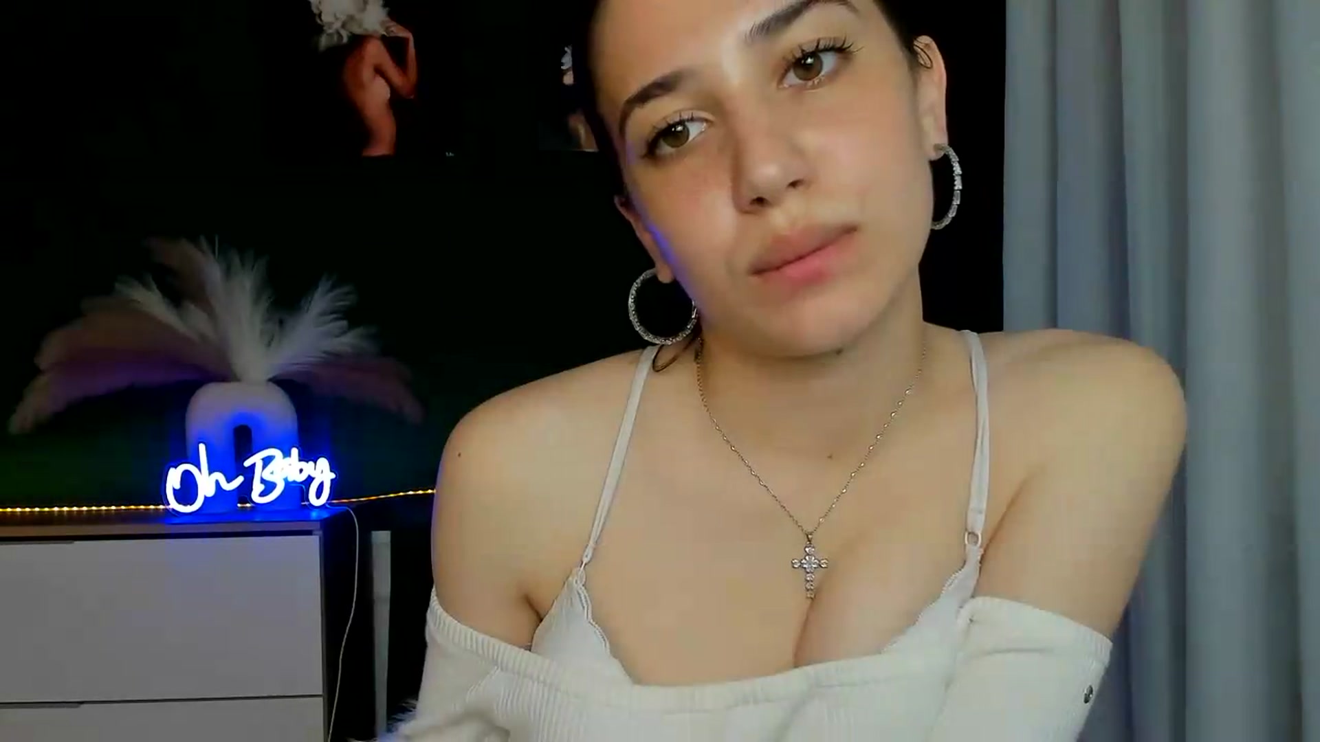 Gallery image thumbnail from AlexaPirs's myfreecams stream on, 05/22/2026, 14:44 image 3 of 20