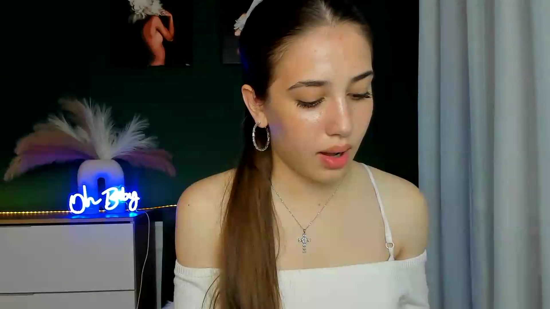 Gallery image thumbnail from AlexaPirs's myfreecams stream on, 05/22/2026, 14:44 image 10 of 20