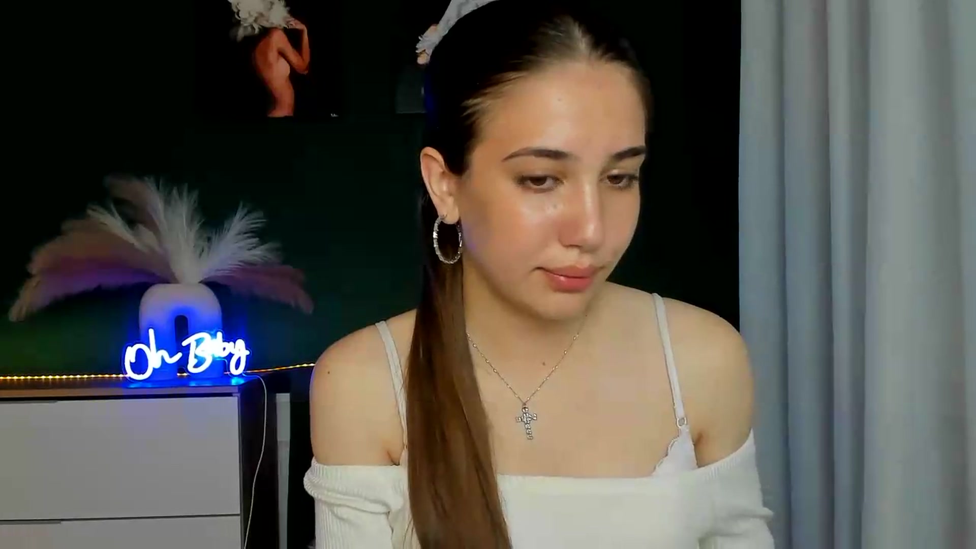 Gallery image thumbnail from AlexaPirs's myfreecams stream on, 05/22/2026, 15:54 image 3 of 20