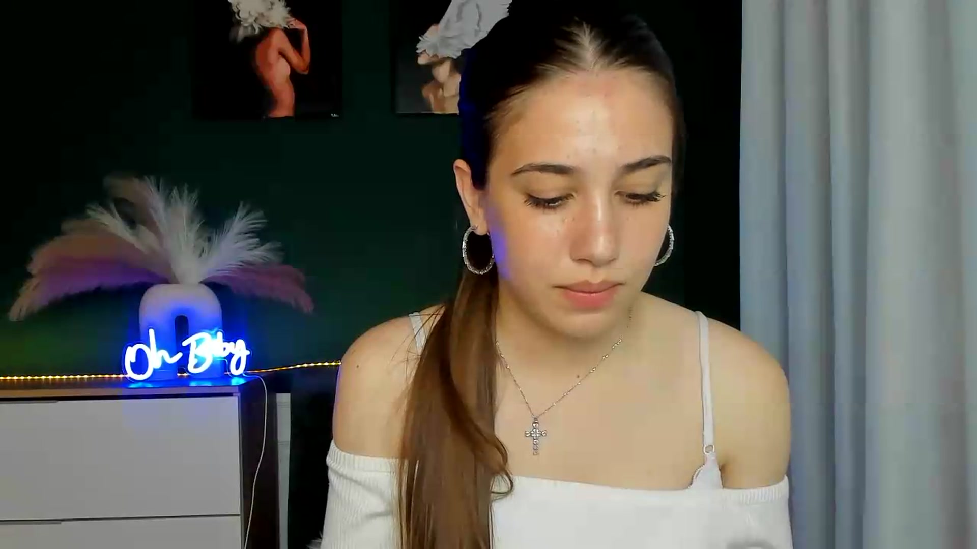 Gallery image thumbnail from AlexaPirs's myfreecams stream on, 05/22/2026, 15:54 image 11 of 20
