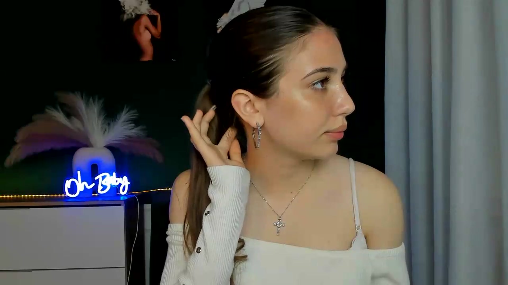 Gallery image thumbnail from AlexaPirs's myfreecams stream on, 05/22/2026, 15:54 image 10 of 20
