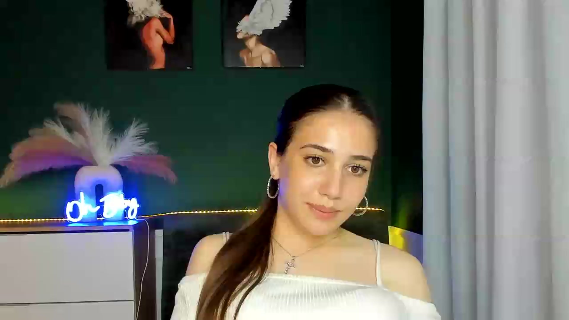 Gallery image thumbnail from AlexaPirs's myfreecams stream on, 05/22/2026, 16:47 image 6 of 20