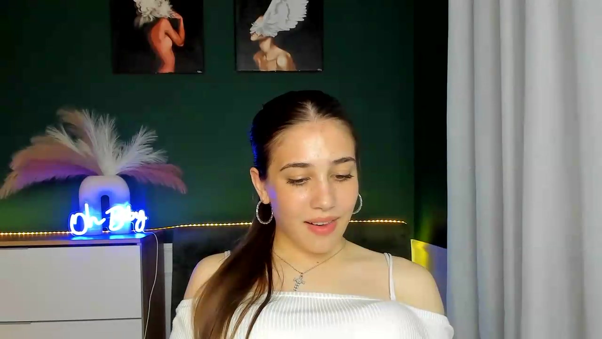 Gallery image thumbnail from AlexaPirs's myfreecams stream on, 05/22/2026, 16:47 image 9 of 20