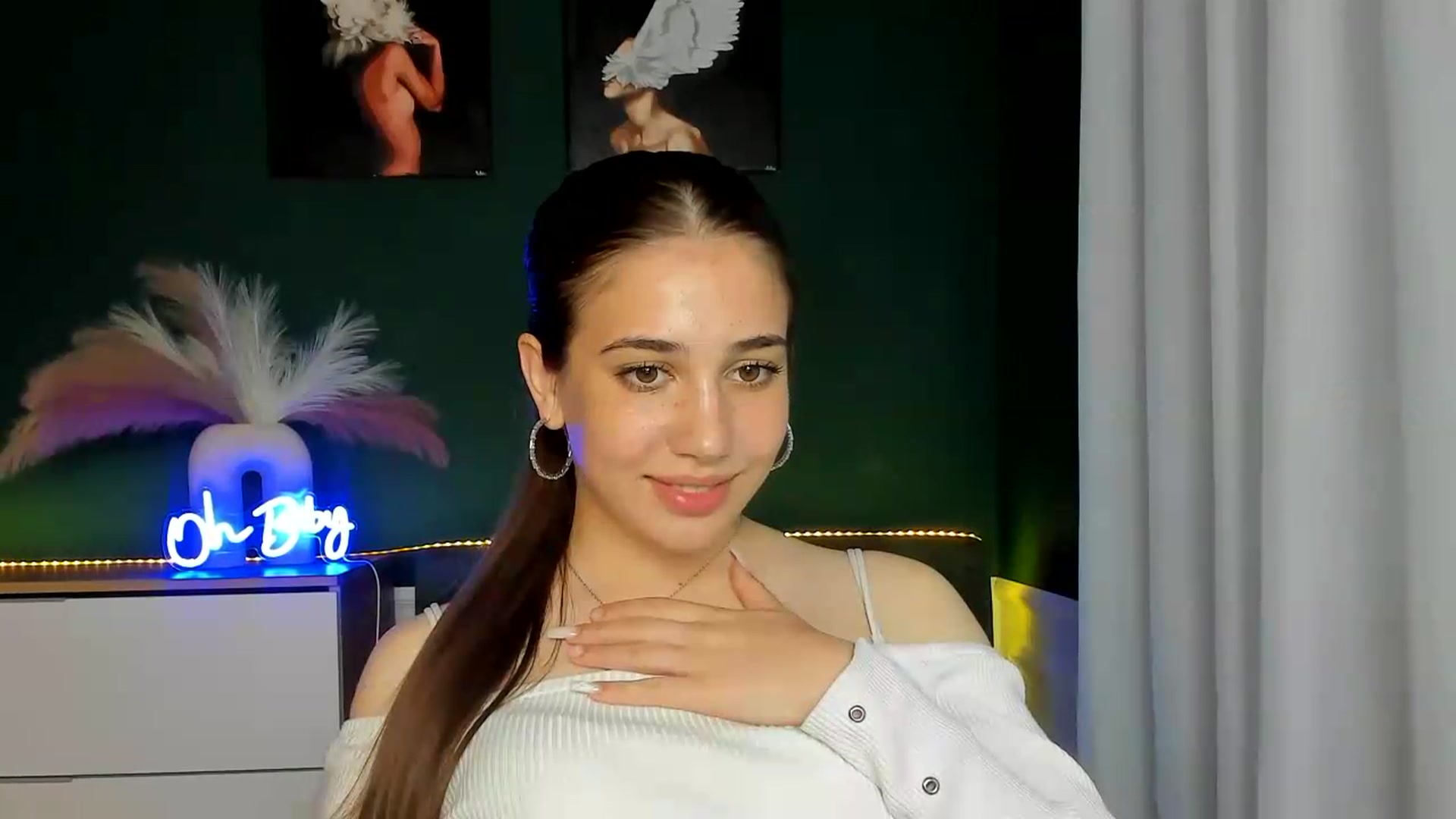 Gallery image thumbnail from AlexaPirs's myfreecams stream on, 05/22/2026, 16:47 image 15 of 20