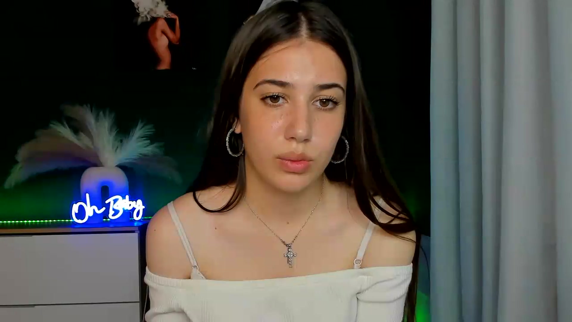 Gallery image thumbnail from AlexaPirs's myfreecams stream on, 05/24/2026, 12:04 image 2 of 20