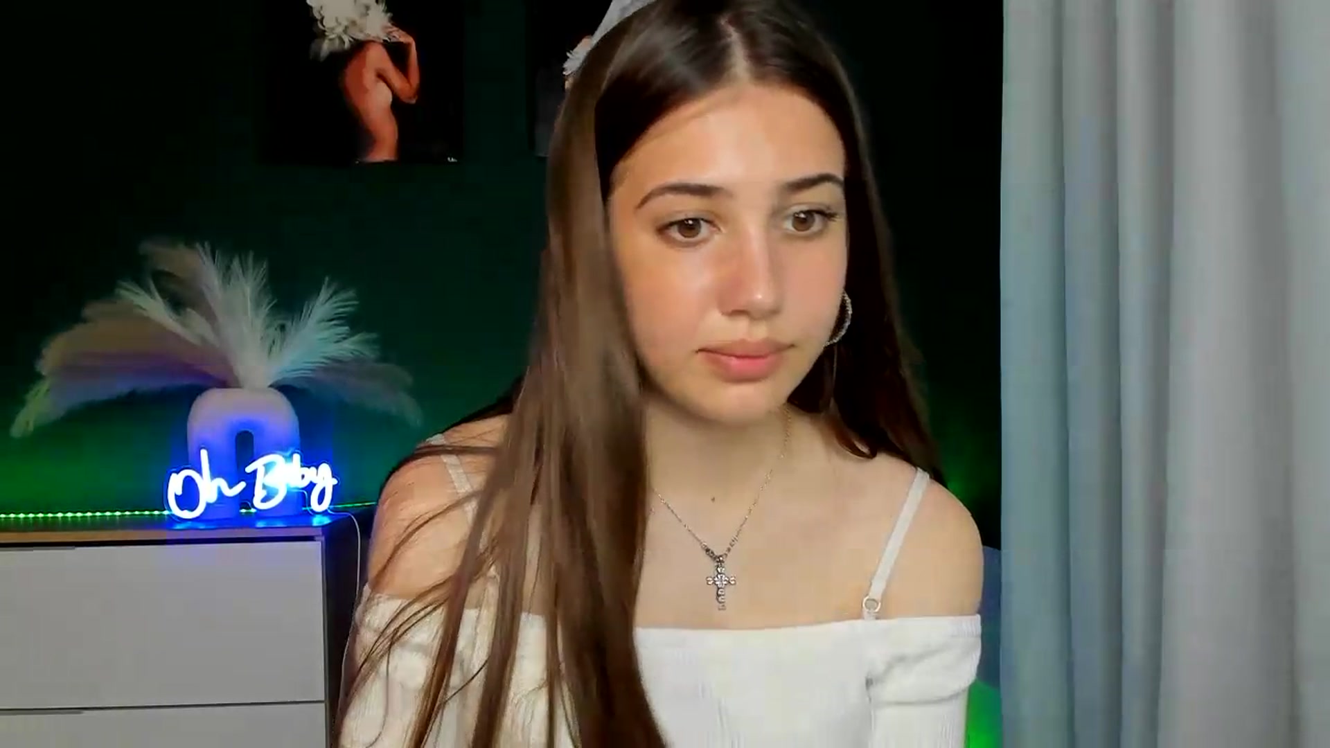Gallery image thumbnail from AlexaPirs's myfreecams stream on, 05/24/2026, 12:04 image 12 of 20