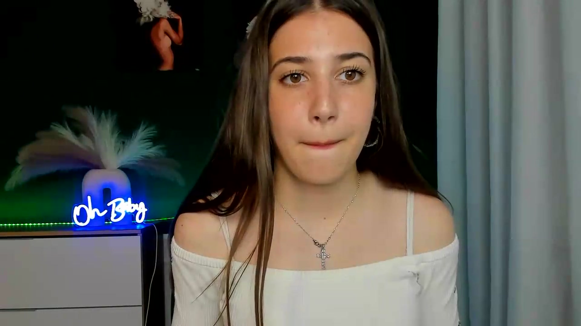 Gallery image thumbnail from AlexaPirs's myfreecams stream on, 05/24/2026, 12:49 image 3 of 20