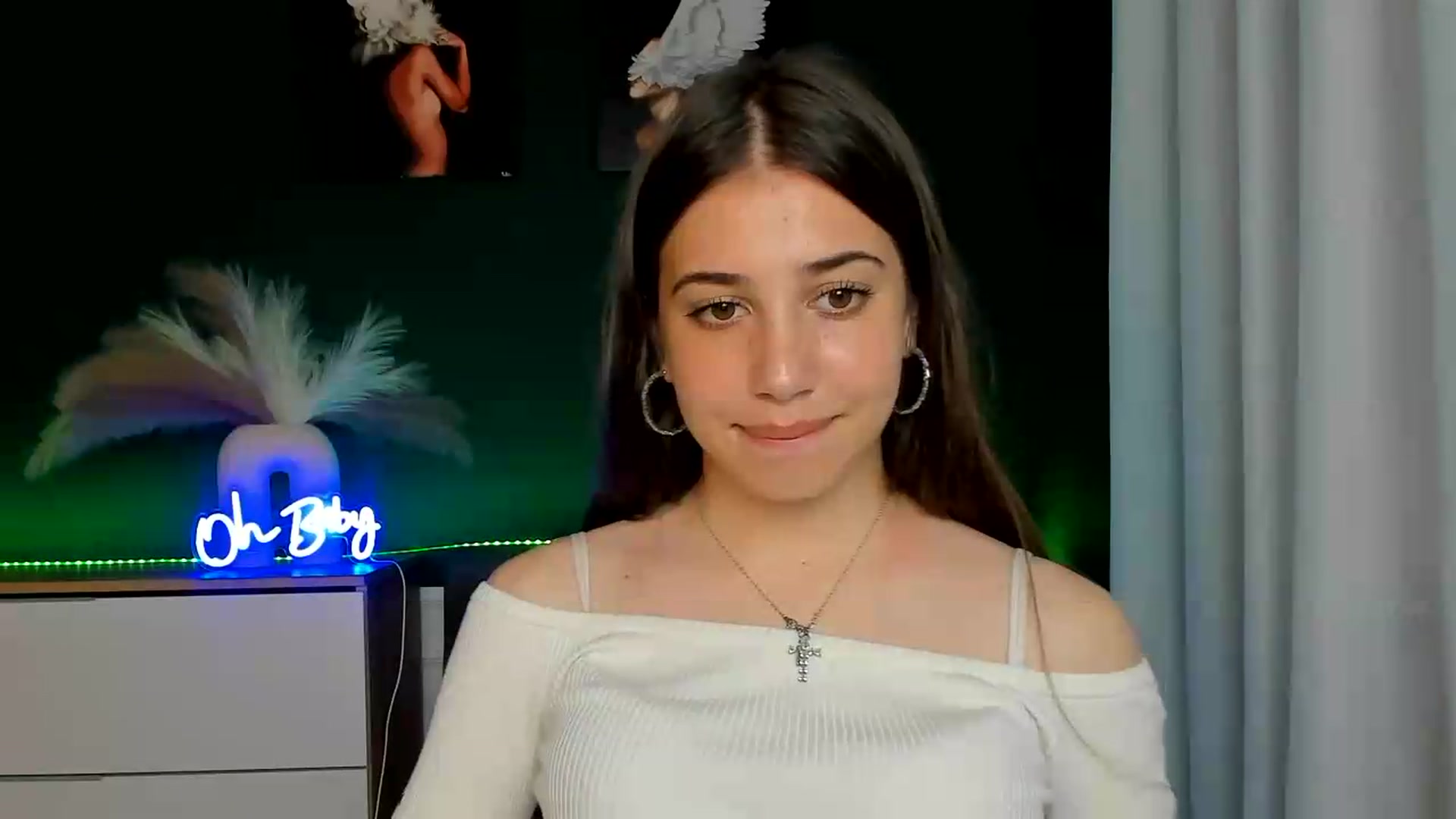 Gallery image thumbnail from AlexaPirs's myfreecams stream on, 05/24/2026, 12:49 image 18 of 20