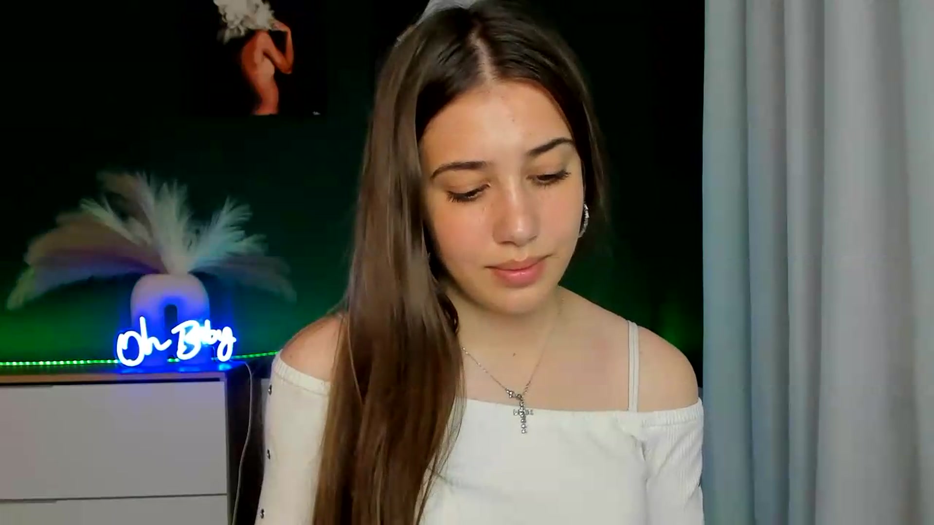 Gallery image thumbnail from AlexaPirs's myfreecams stream on, 05/24/2026, 12:49 image 13 of 20