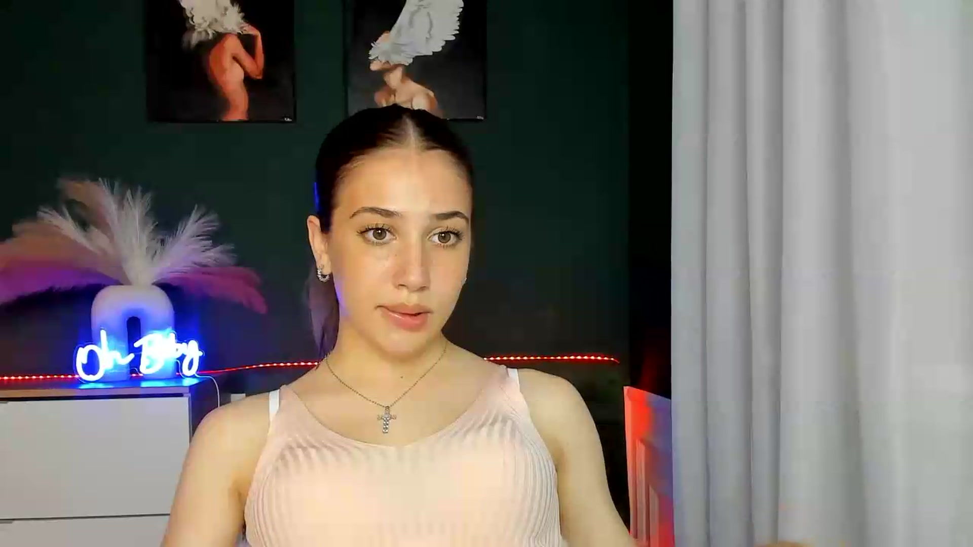 Gallery image thumbnail from AlexaPirs's myfreecams stream on, 05/25/2026, 13:44 image 17 of 20