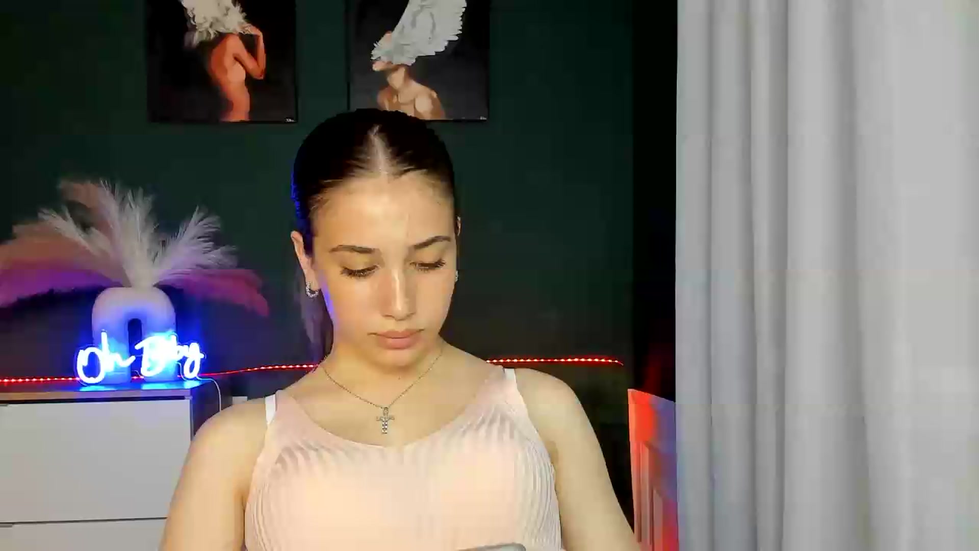 Gallery image thumbnail from AlexaPirs's myfreecams stream on, 05/25/2026, 13:44 image 18 of 20