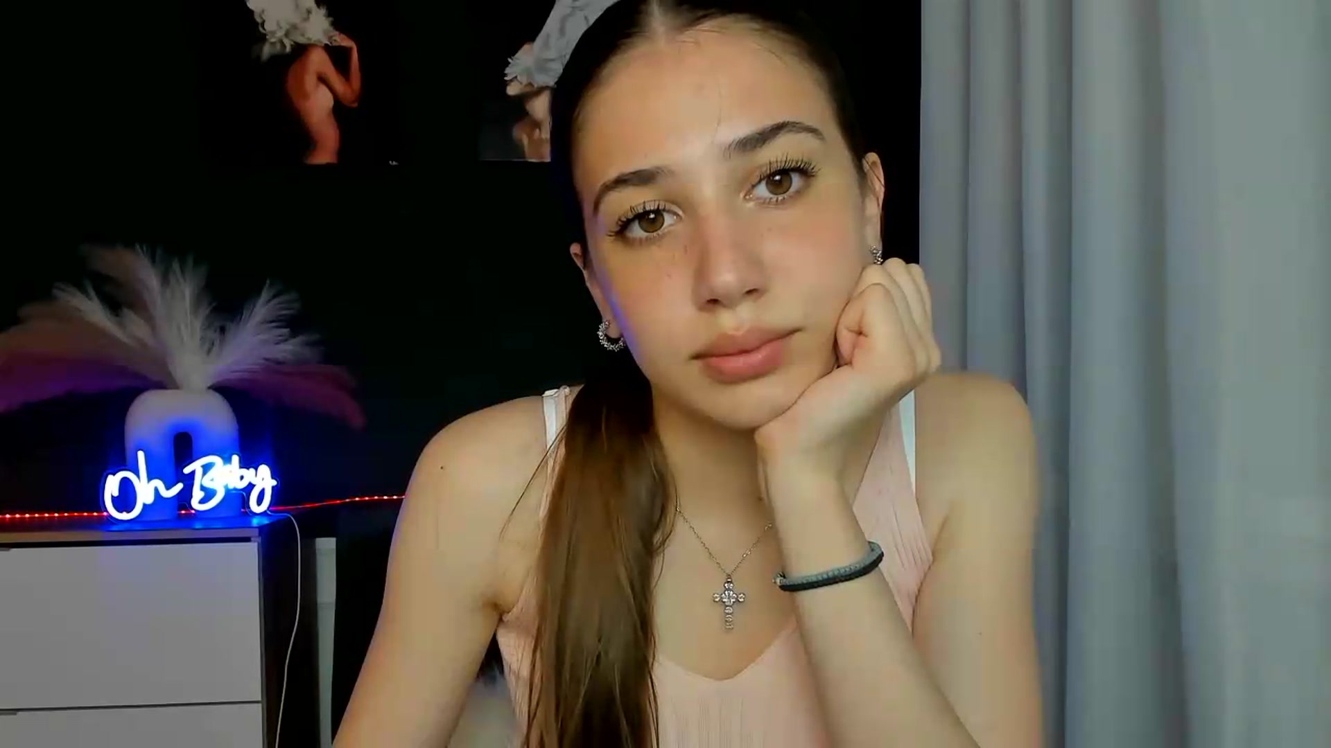 Gallery image thumbnail from AlexaPirs's myfreecams stream on, 05/25/2026, 13:44 image 9 of 20