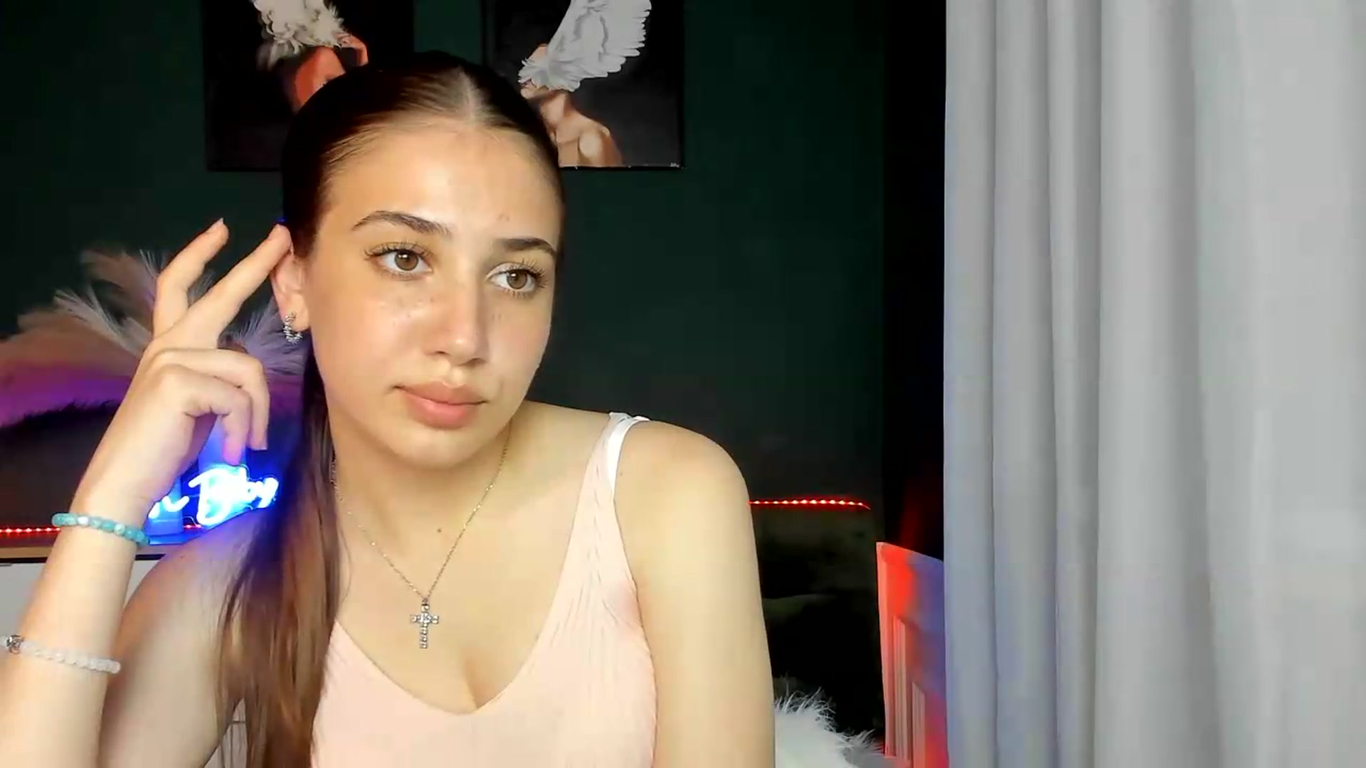 Gallery image thumbnail from AlexaPirs's myfreecams stream on, 05/25/2026, 13:44 image 3 of 20