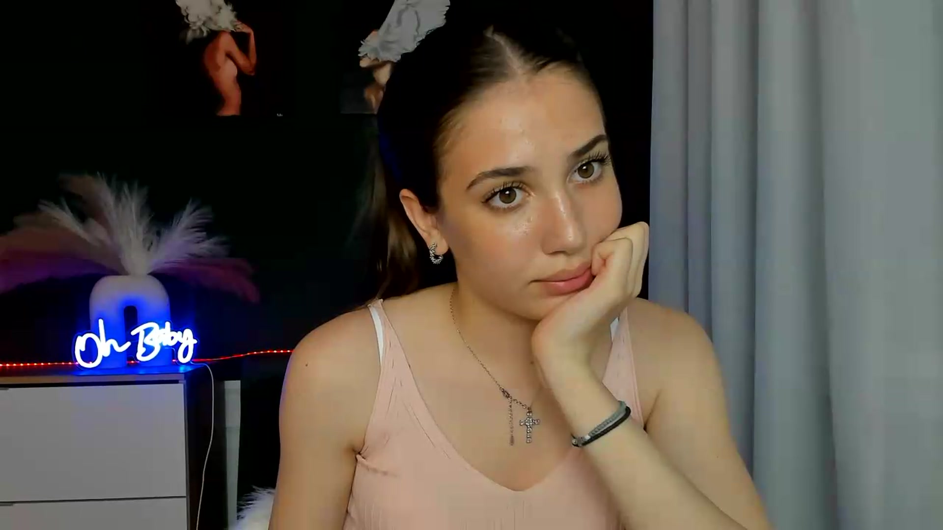 Gallery image thumbnail from AlexaPirs's myfreecams stream on, 05/25/2026, 16:04 image 12 of 20