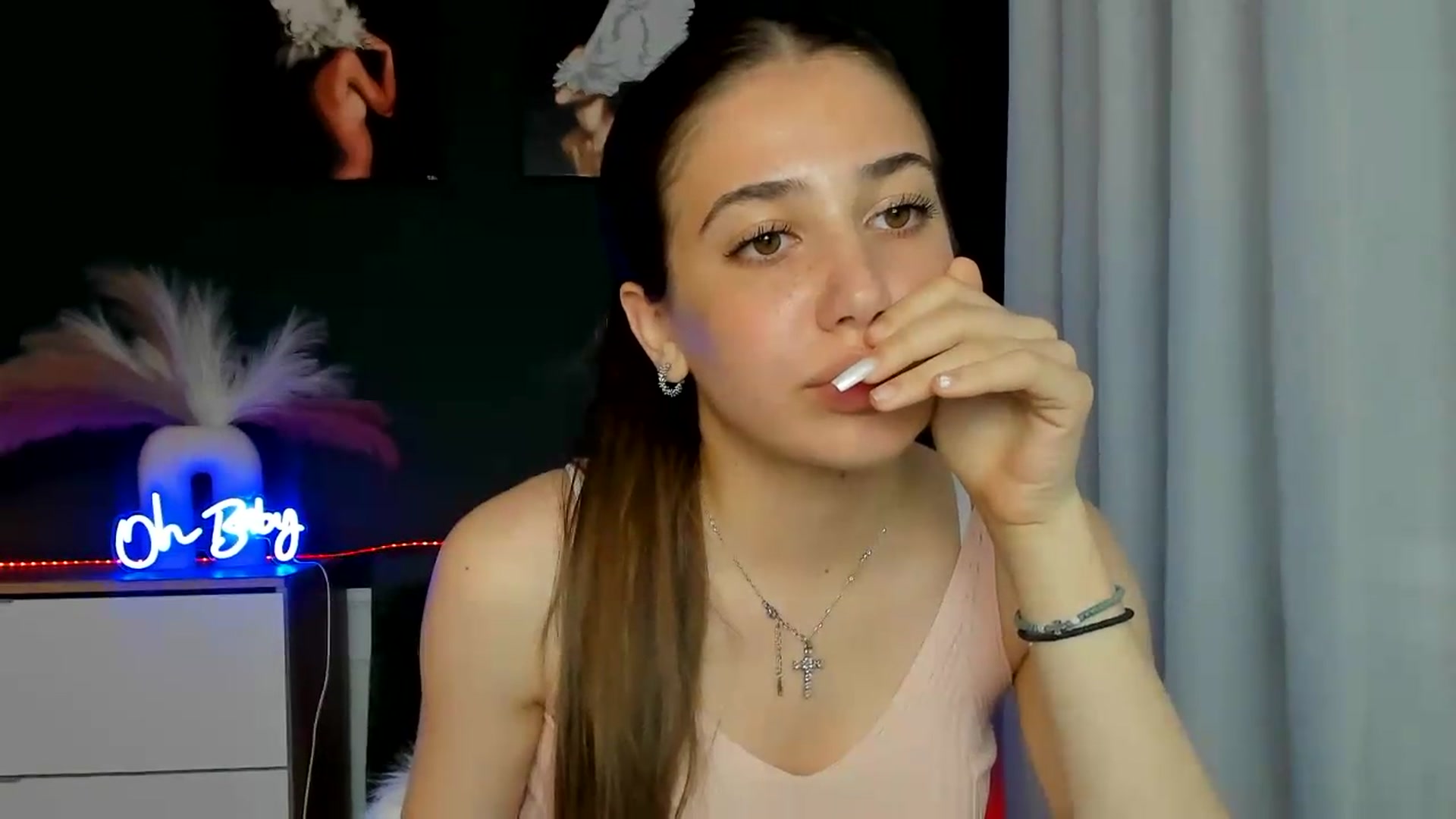 Gallery image thumbnail from AlexaPirs's myfreecams stream on, 05/25/2026, 16:04 image 6 of 20