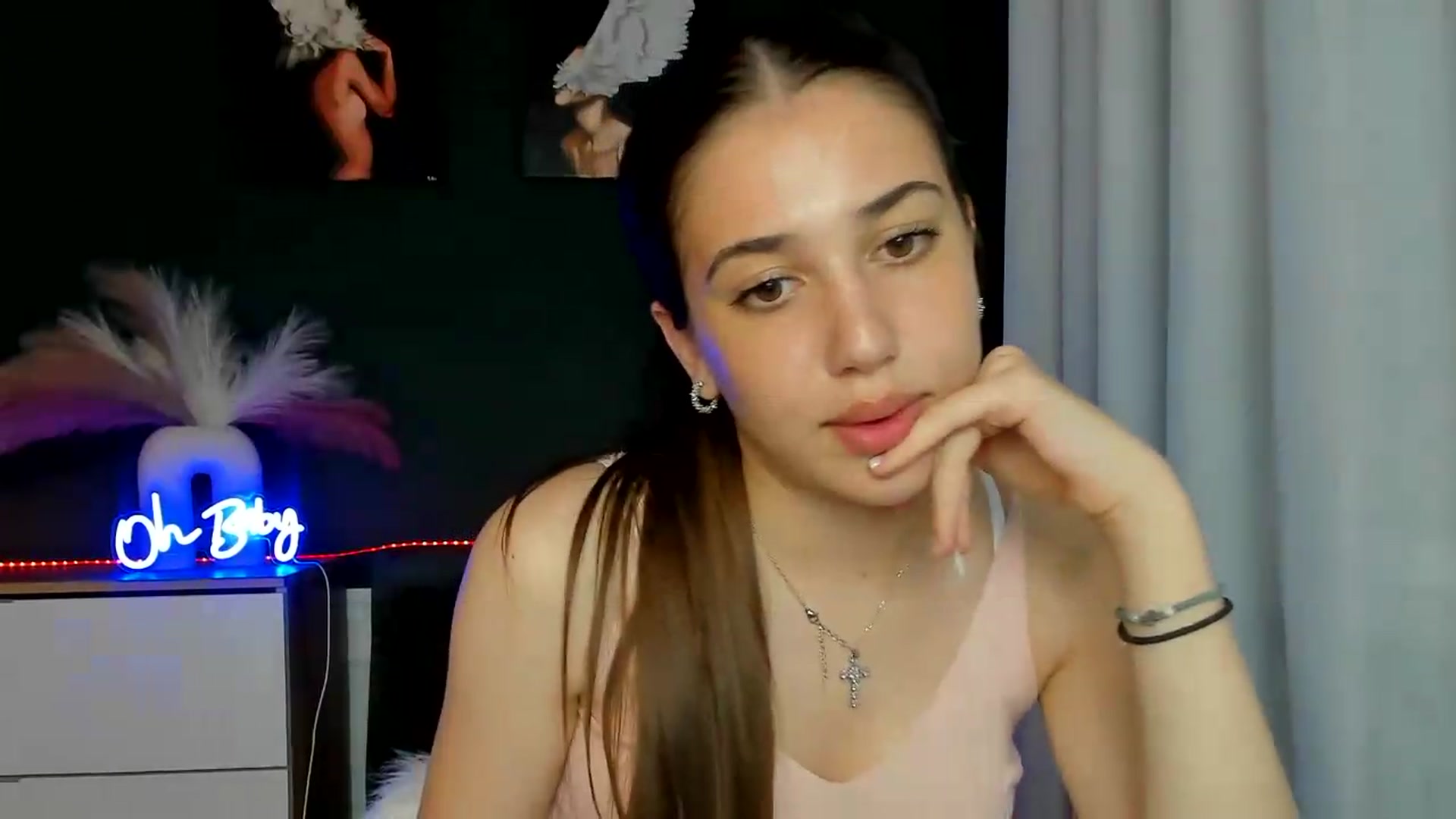 Gallery image thumbnail from AlexaPirs's myfreecams stream on, 05/25/2026, 16:04 image 10 of 20