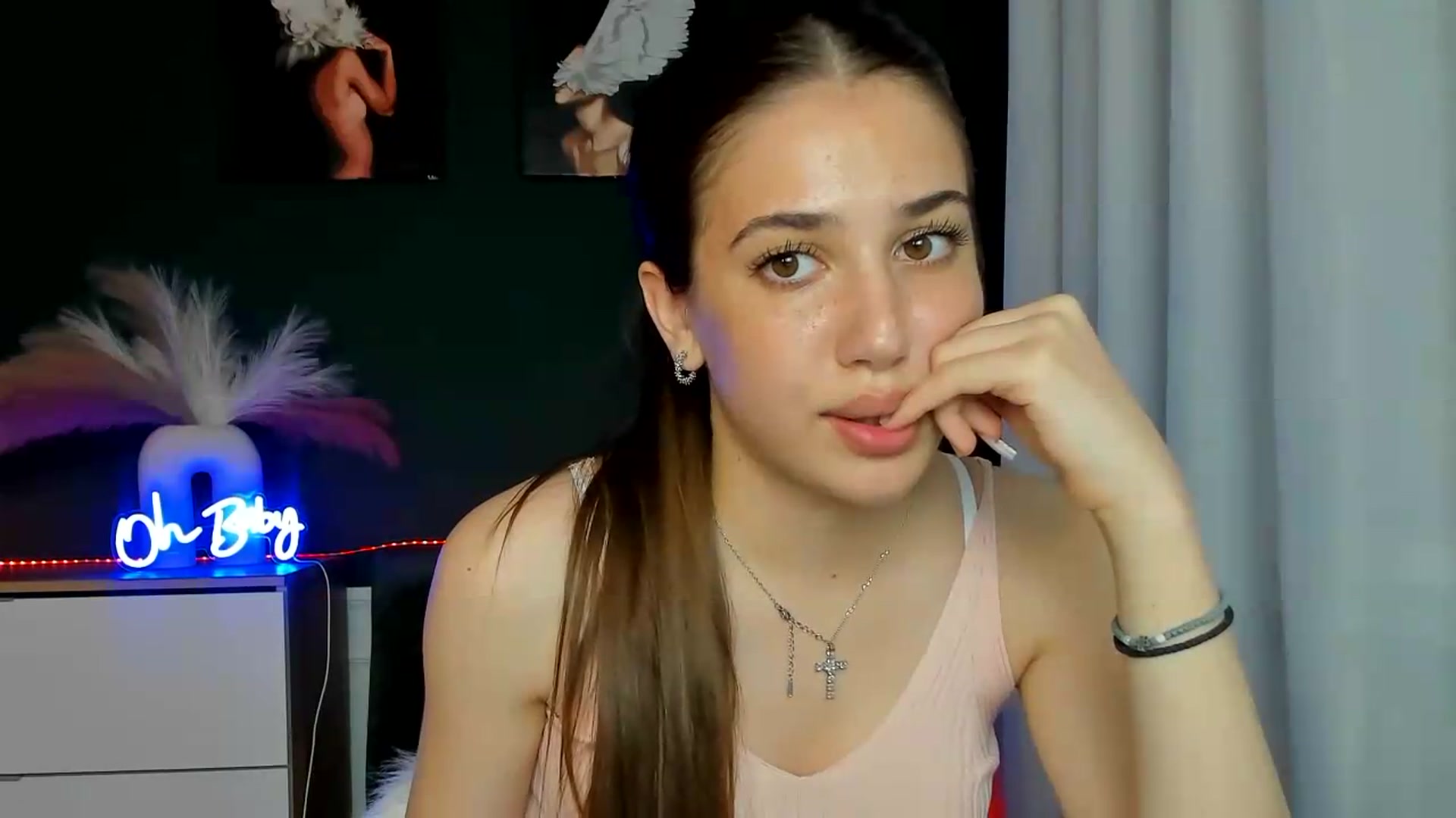 Gallery image thumbnail from AlexaPirs's myfreecams stream on, 05/25/2026, 16:04 image 11 of 20