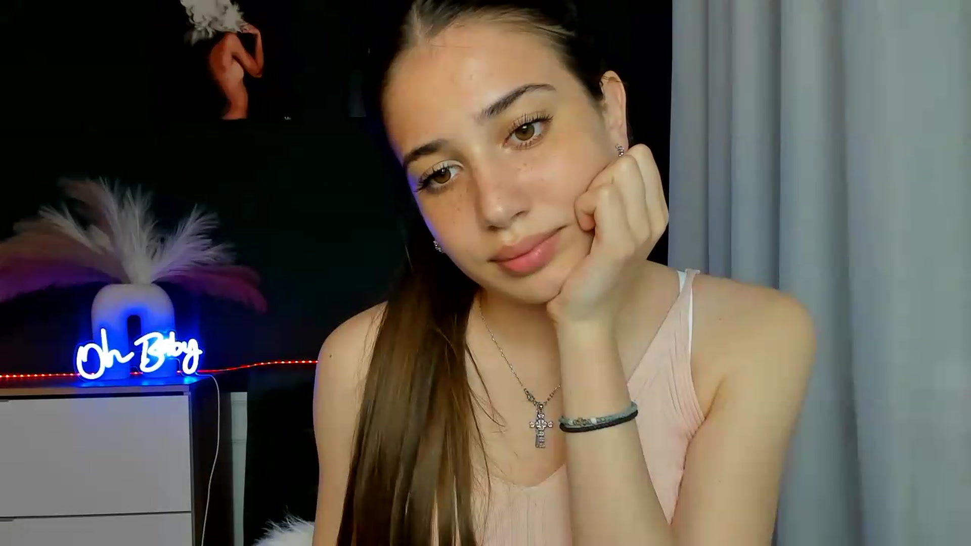 Gallery image thumbnail from AlexaPirs's myfreecams stream on, 05/25/2026, 16:41 image 18 of 20