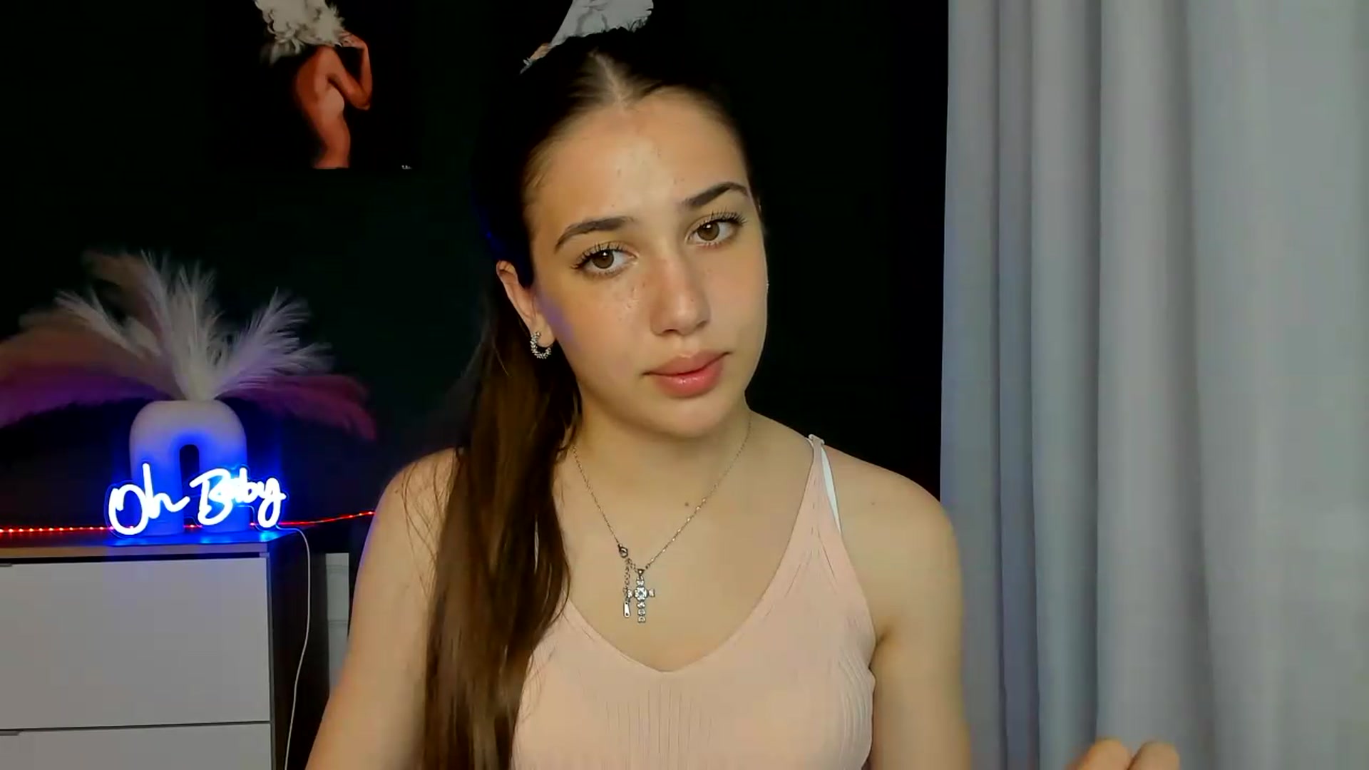 Gallery image thumbnail from AlexaPirs's myfreecams stream on, 05/25/2026, 16:41 image 7 of 20