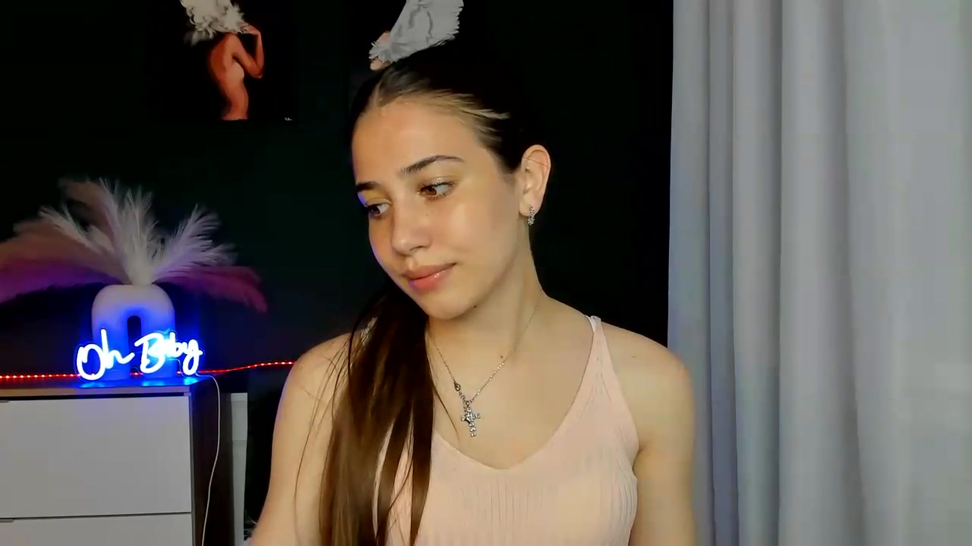 Gallery image thumbnail from AlexaPirs's myfreecams stream on, 05/25/2026, 16:41 image 11 of 20