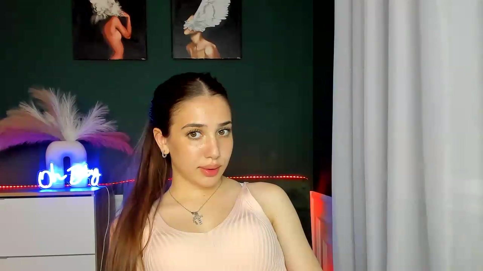 Gallery image thumbnail from AlexaPirs's myfreecams stream on, 05/25/2026, 16:41 image 3 of 20