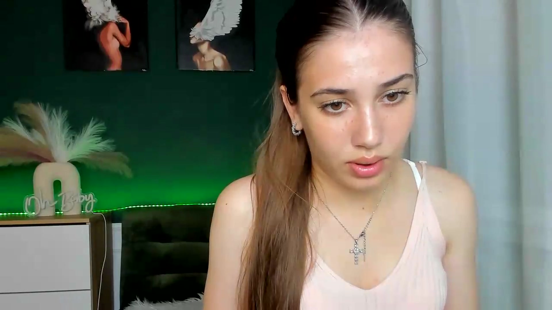 Gallery image thumbnail from AlexaPirs's myfreecams stream on, 05/27/2026, 16:56 image 6 of 20