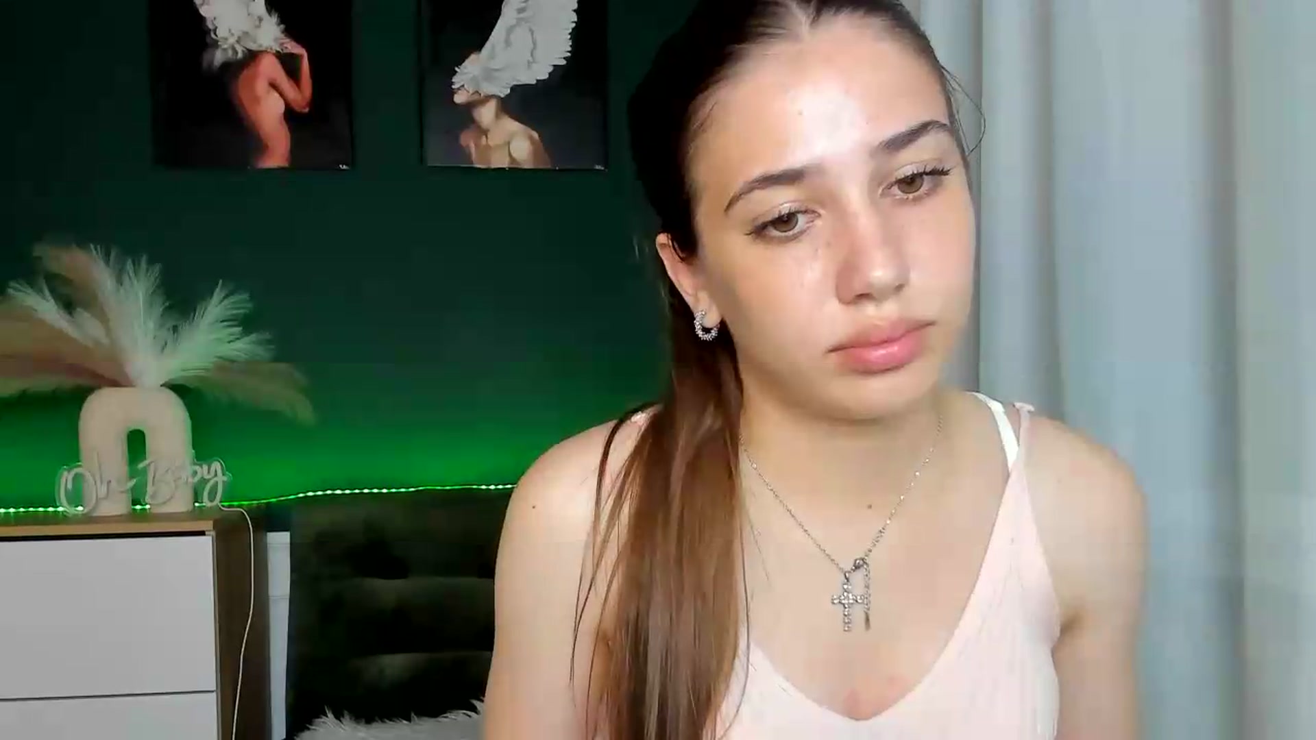 Gallery image thumbnail from AlexaPirs's myfreecams stream on, 05/27/2026, 16:56 image 4 of 20