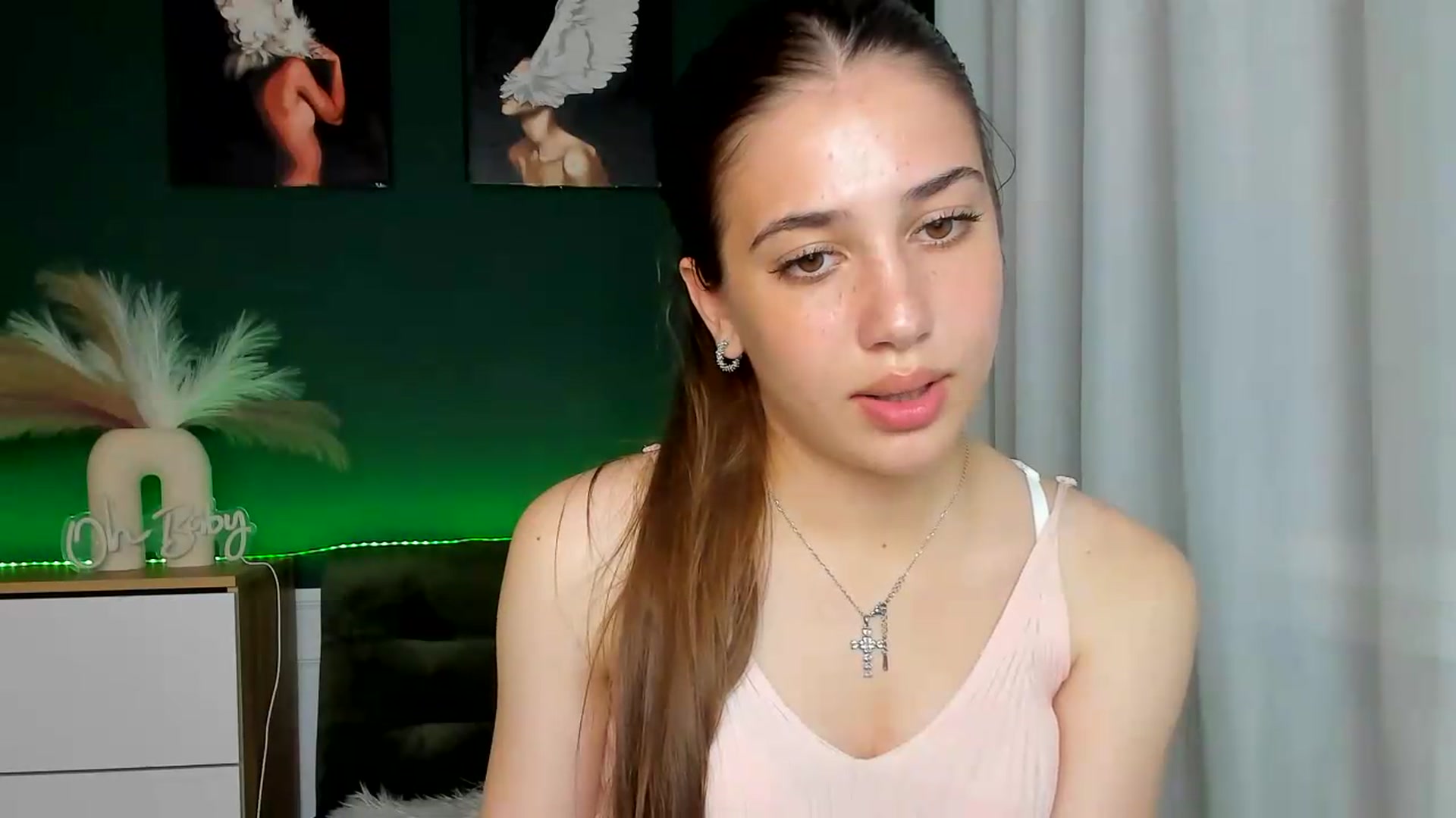 Gallery image thumbnail from AlexaPirs's myfreecams stream on, 05/27/2026, 16:56 image 3 of 20