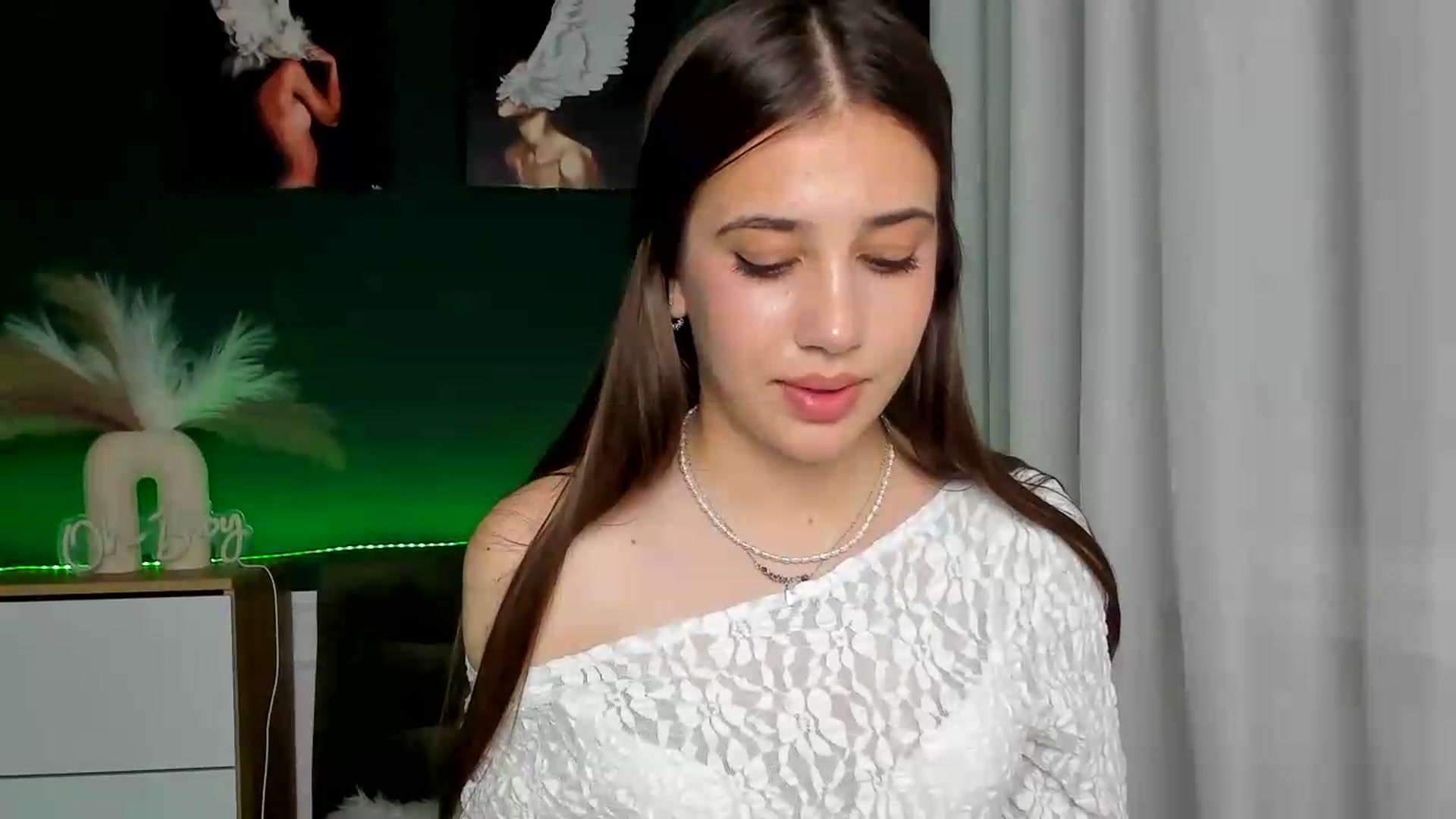 Gallery image thumbnail from AlexaPirs's myfreecams stream on, 05/28/2026, 16:59 image 4 of 20