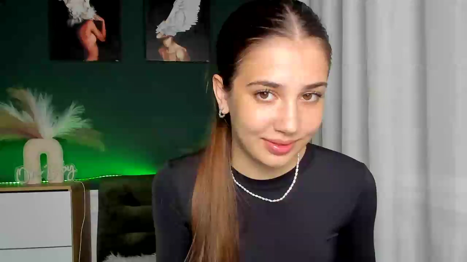 Gallery image thumbnail from AlexaPirs's myfreecams stream on, 05/29/2026, 17:01 image 7 of 20