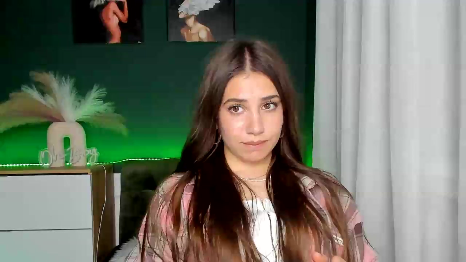 Gallery image thumbnail from AlexaPirs's myfreecams stream on, 06/01/2026, 16:36 image 1 of 20