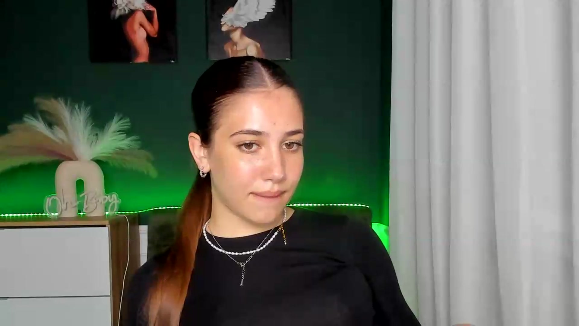 Gallery image thumbnail from AlexaPirs's myfreecams stream on, 06/02/2026, 14:12 image 17 of 20
