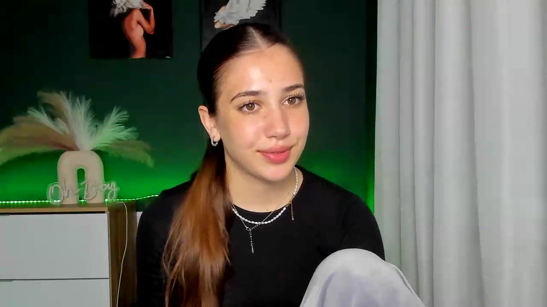 Gallery image thumbnail from AlexaPirs's myfreecams stream on, 06/02/2026, 14:12 image 11 of 20