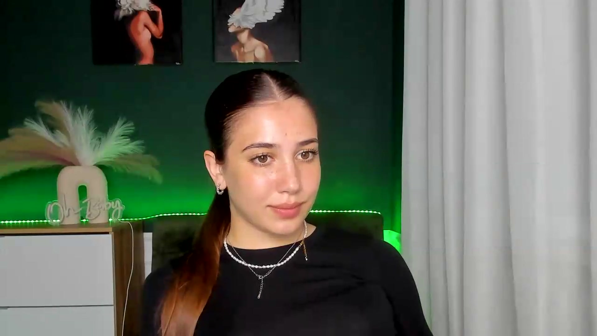Gallery image thumbnail from AlexaPirs's myfreecams stream on, 06/02/2026, 14:12 image 18 of 20