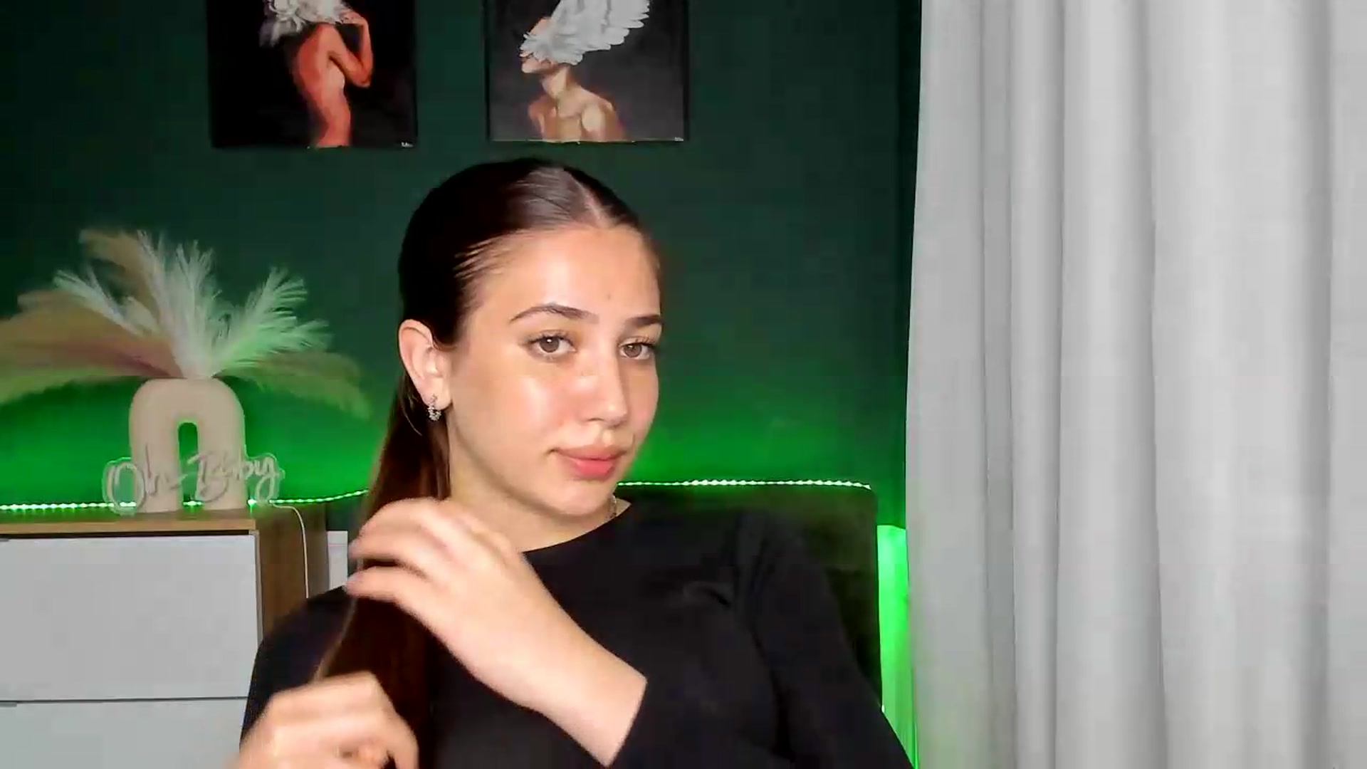 Gallery image thumbnail from AlexaPirs's myfreecams stream on, 06/02/2026, 14:58 image 16 of 20