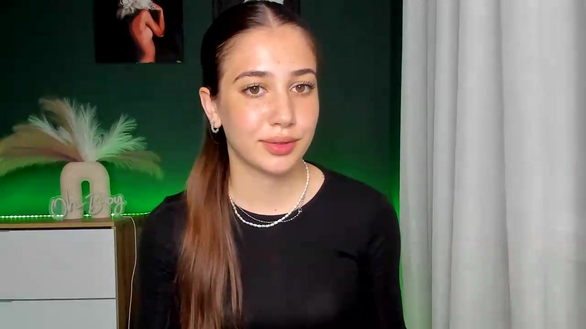 Gallery image thumbnail from AlexaPirs's myfreecams stream on, 06/02/2026, 15:35 image 12 of 20