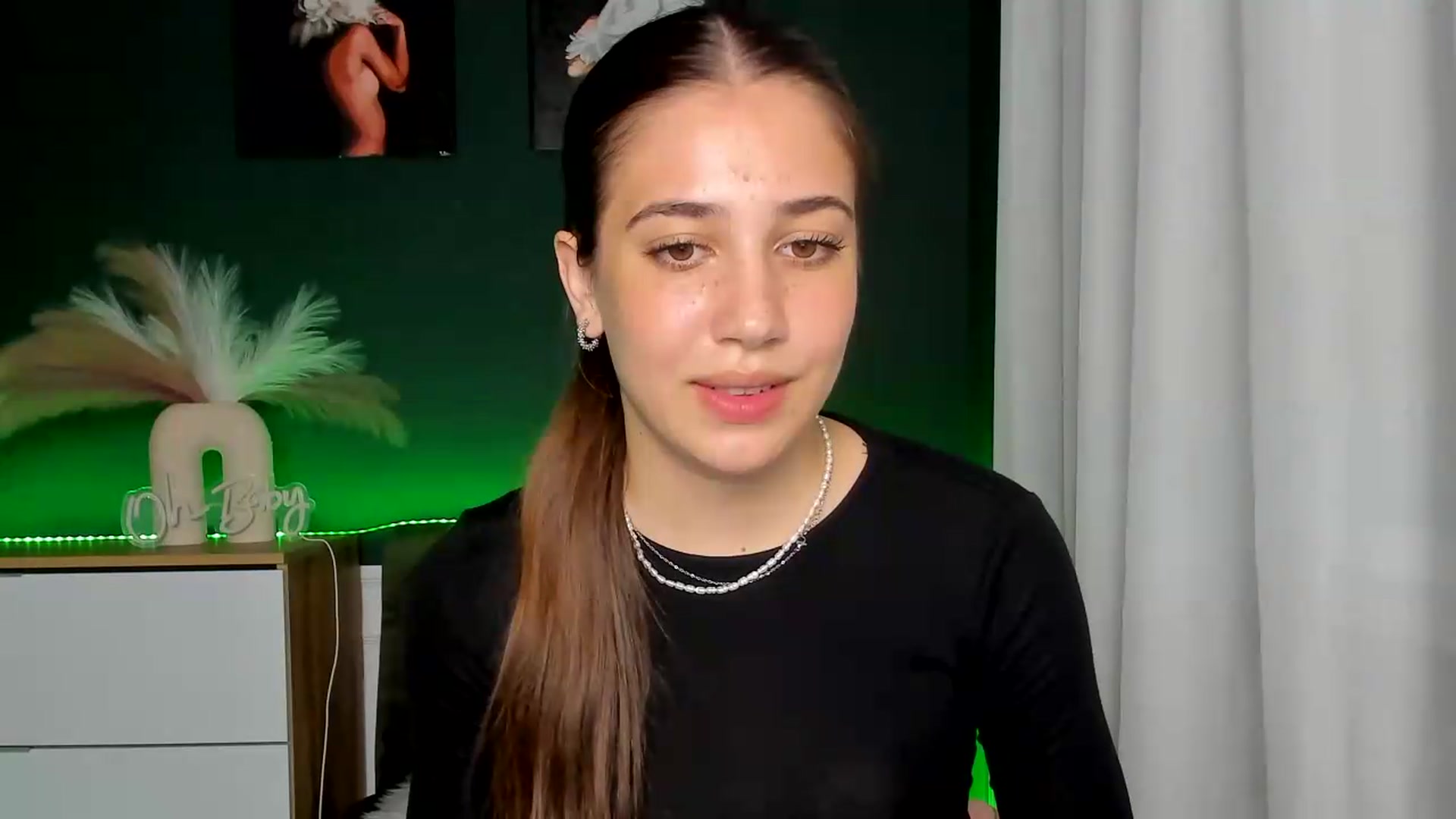 Gallery image thumbnail from AlexaPirs's myfreecams stream on, 06/02/2026, 15:35 image 17 of 20