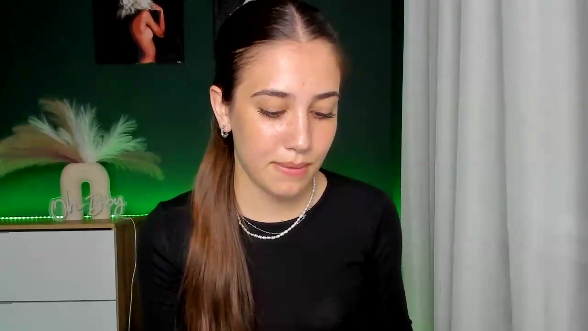 Gallery image thumbnail from AlexaPirs's myfreecams stream on, 06/02/2026, 15:35 image 13 of 20