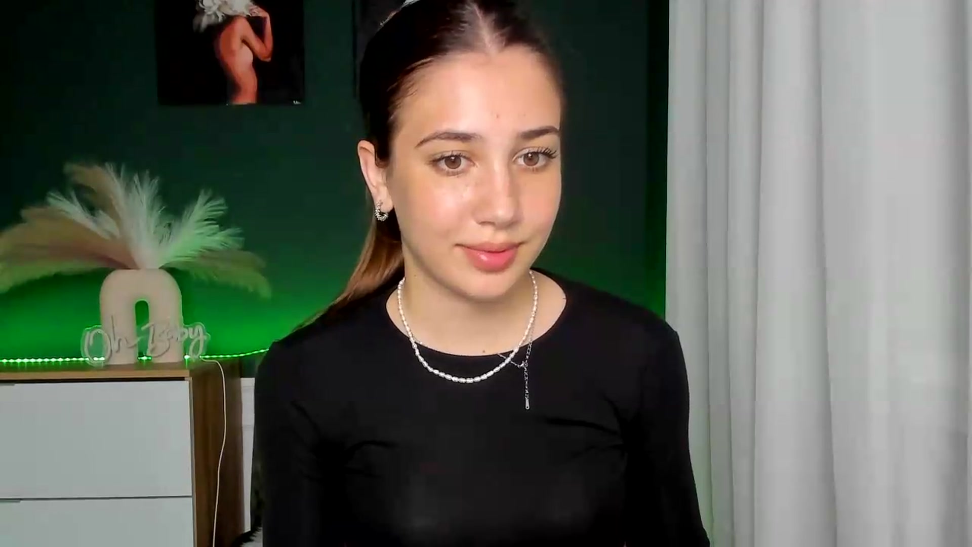 Gallery image thumbnail from AlexaPirs's myfreecams stream on, 06/02/2026, 16:22 image 15 of 20