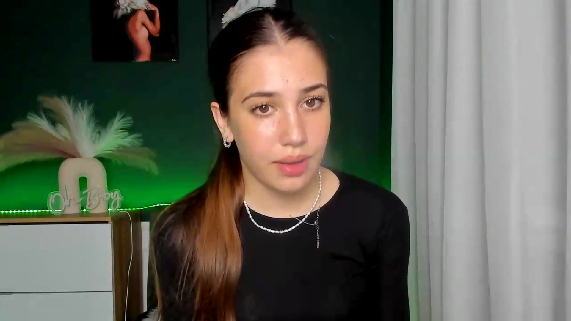 Gallery image thumbnail from AlexaPirs's myfreecams stream on, 06/02/2026, 16:22 image 18 of 20