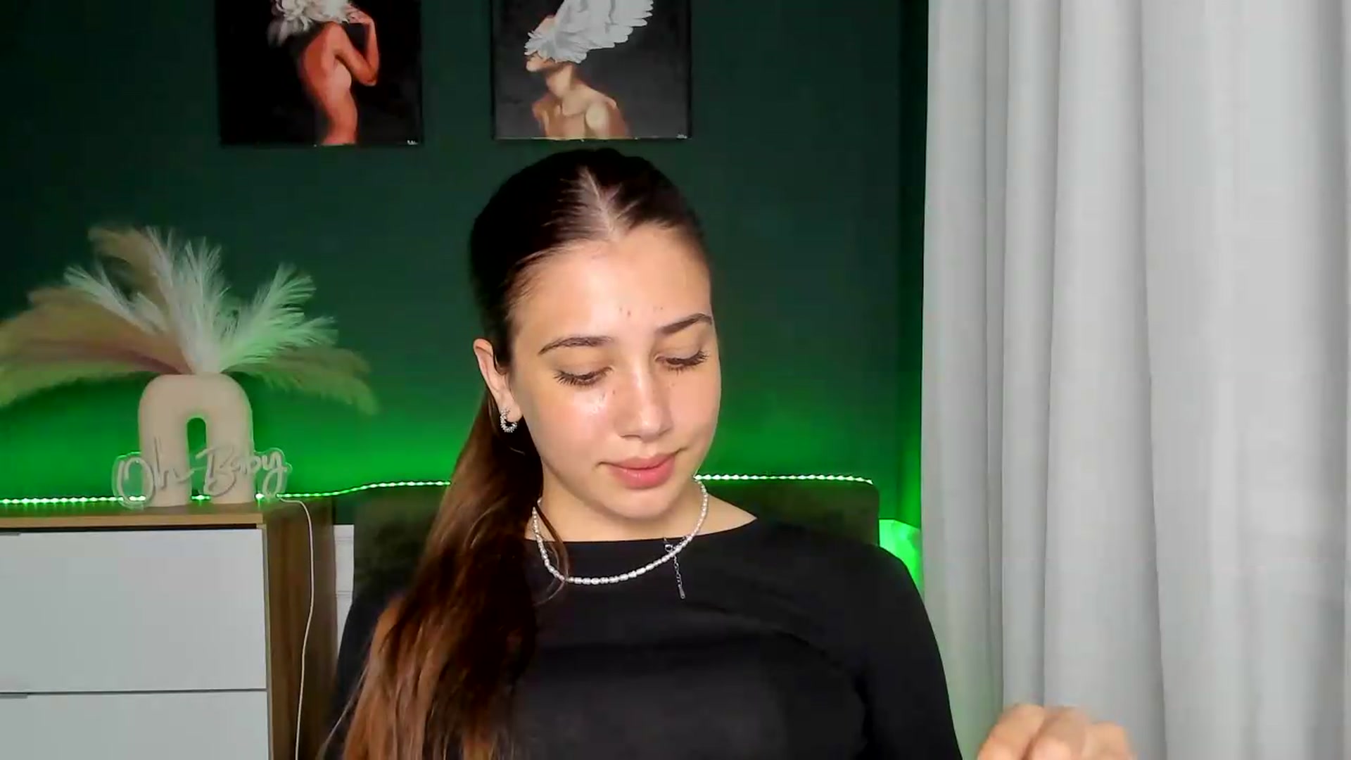 Gallery image thumbnail from AlexaPirs's myfreecams stream on, 06/02/2026, 16:22 image 12 of 20
