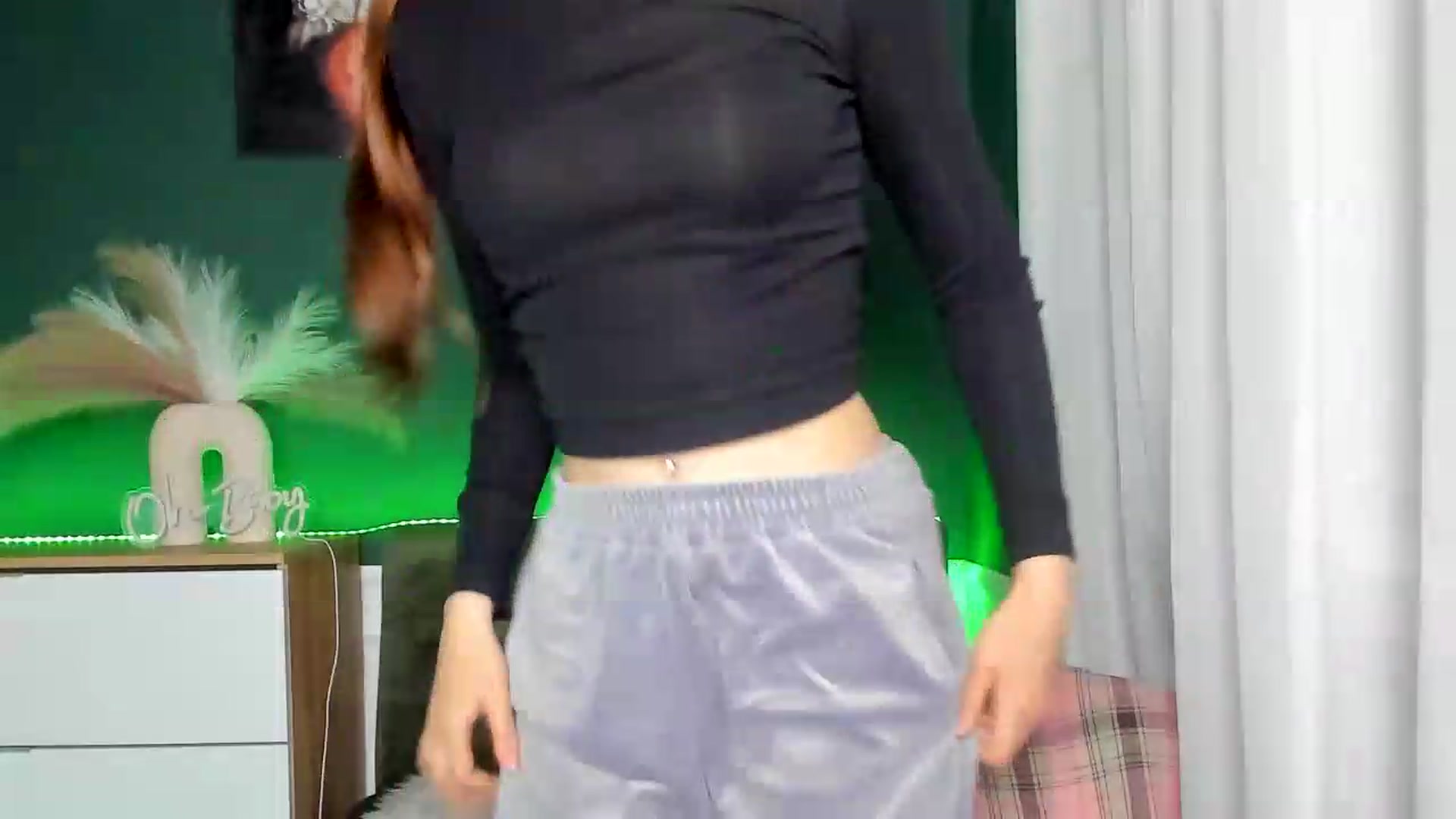 Gallery image thumbnail from AlexaPirs's myfreecams stream on, 06/02/2026, 16:22 image 14 of 20