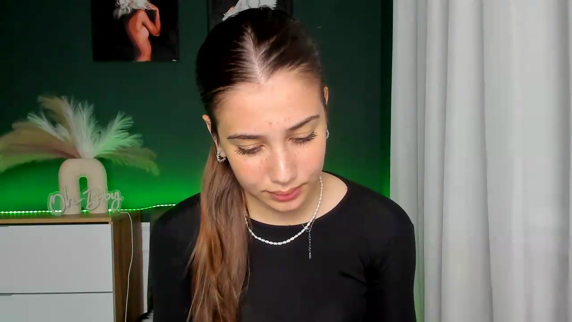 Gallery image thumbnail from AlexaPirs's myfreecams stream on, 06/02/2026, 16:22 image 3 of 20