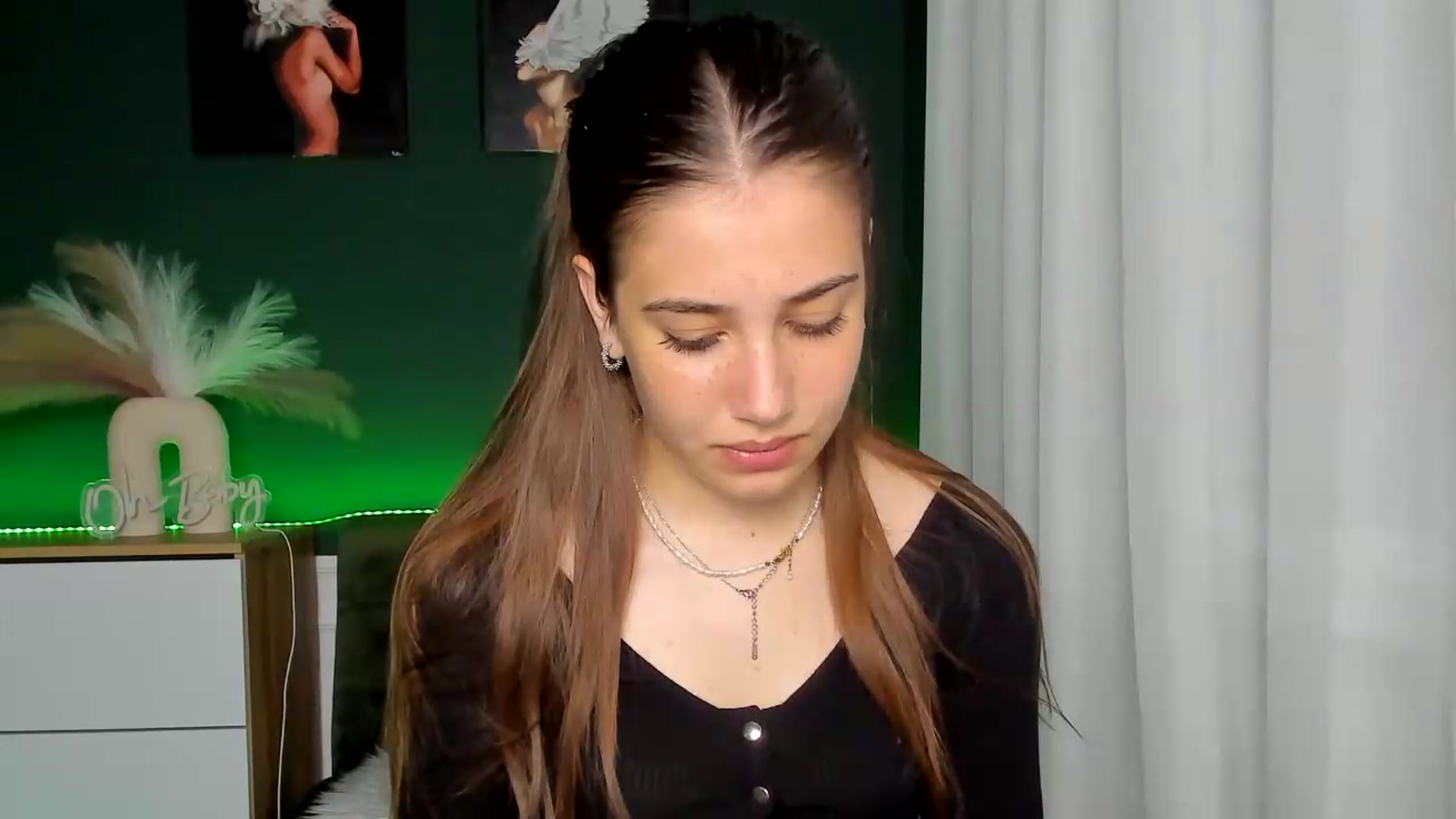 Gallery image thumbnail from AlexaPirs's myfreecams stream on, 06/03/2026, 16:30 image 19 of 20