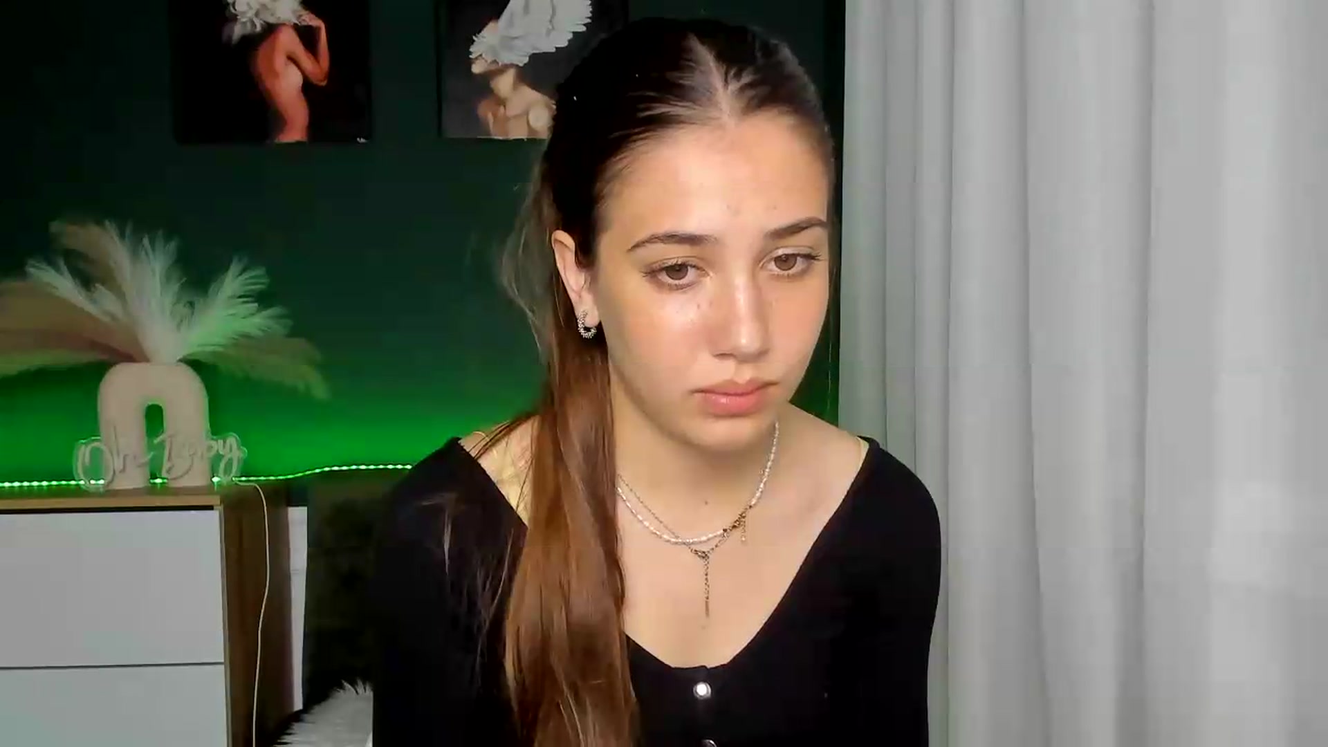 Gallery image thumbnail from AlexaPirs's myfreecams stream on, 06/03/2026, 16:30 image 11 of 20