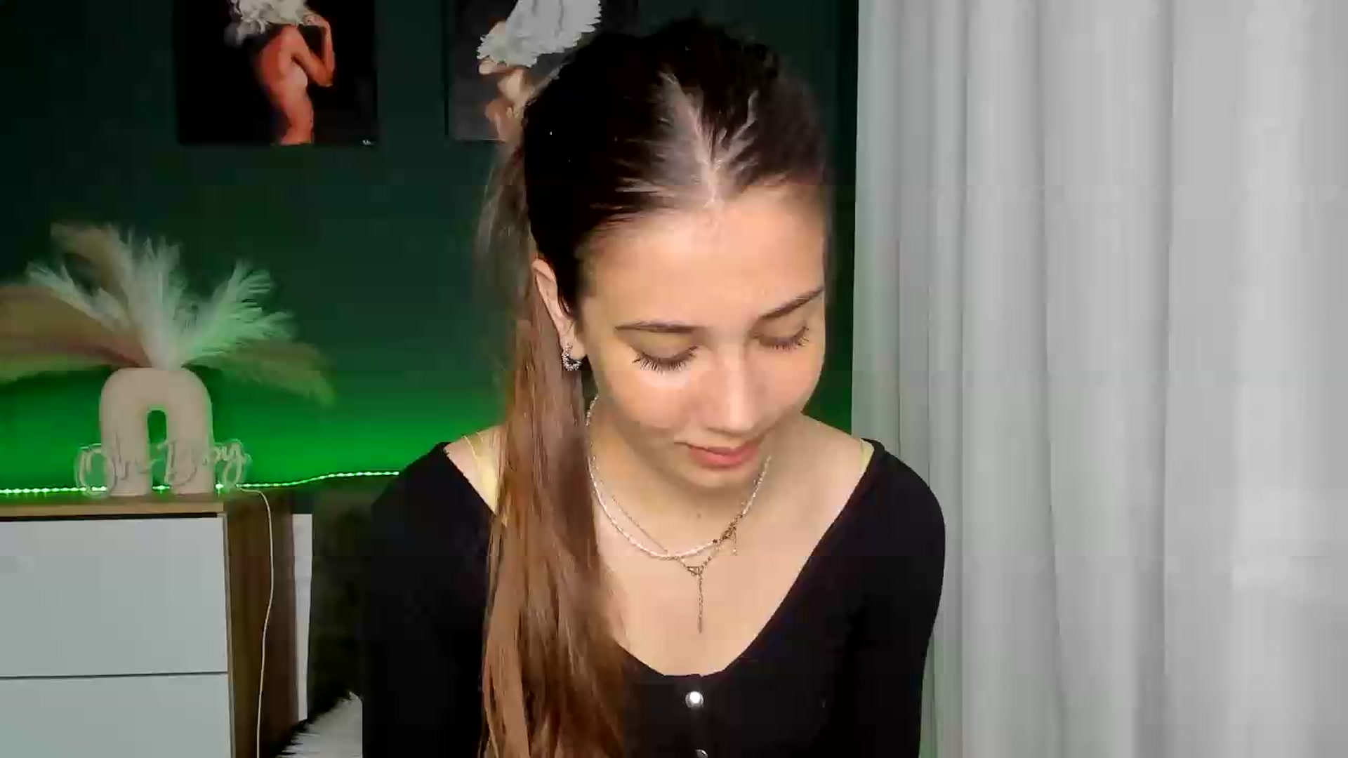 Gallery image thumbnail from AlexaPirs's myfreecams stream on, 06/03/2026, 16:30 image 1 of 20