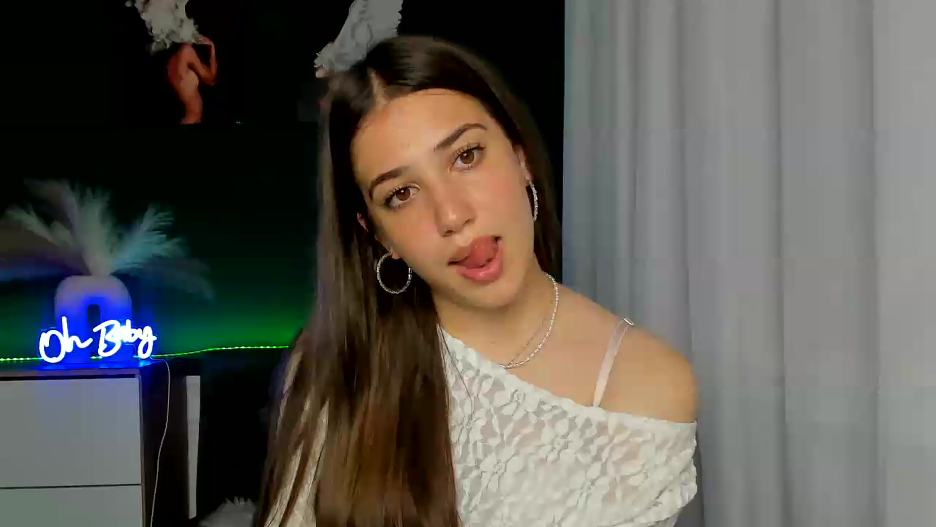 Gallery image thumbnail from AlexaPirs's myfreecams stream on, 06/05/2026, 13:44 image 18 of 20