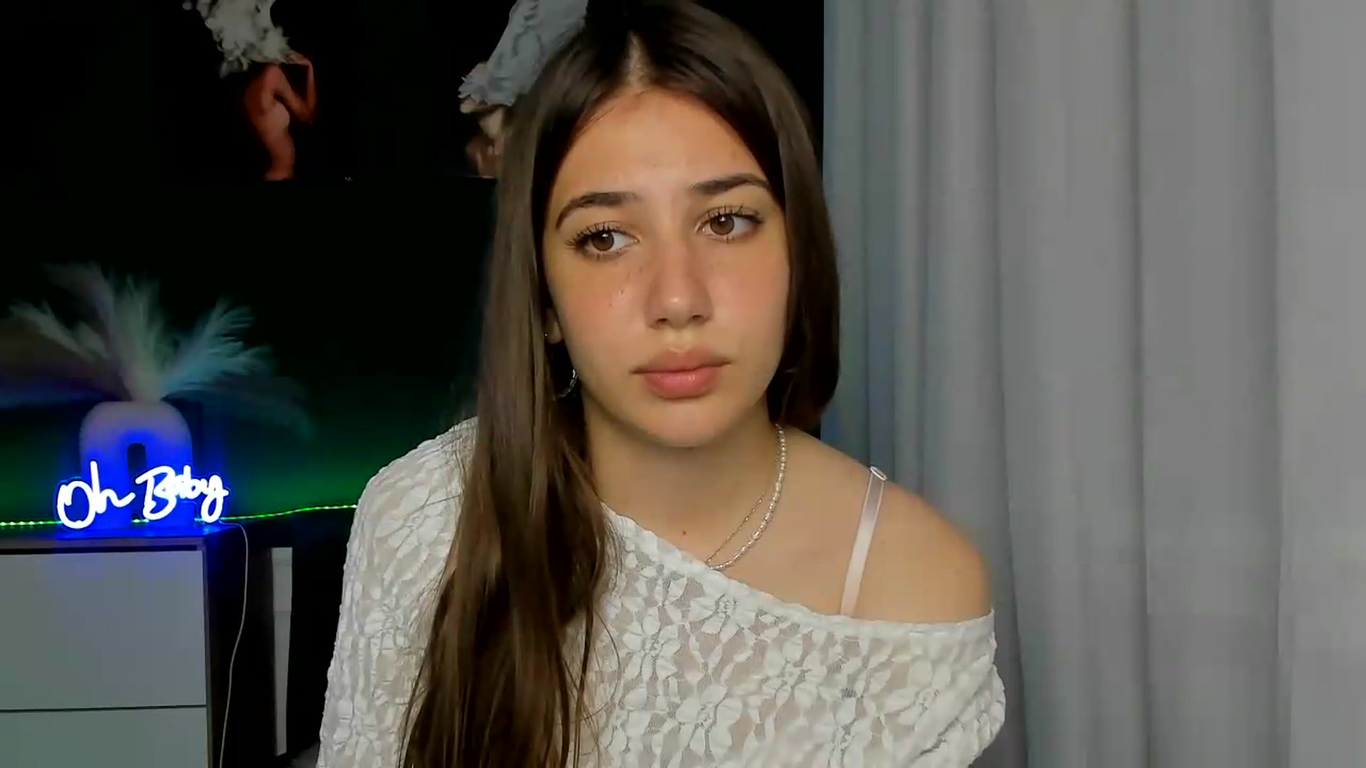 Gallery image thumbnail from AlexaPirs's myfreecams stream on, 06/05/2026, 13:44 image 16 of 20