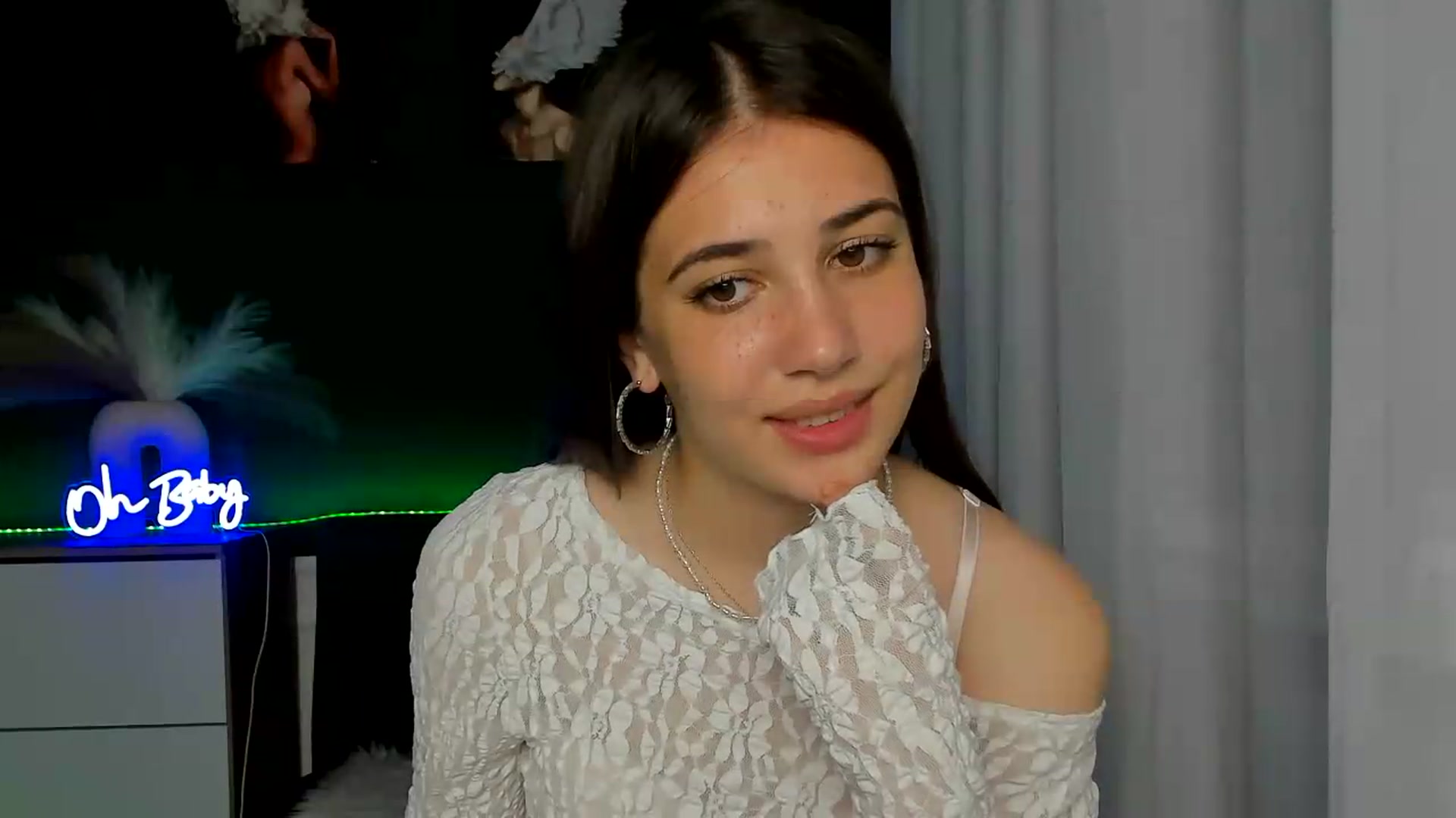 Gallery image thumbnail from AlexaPirs's myfreecams stream on, 06/05/2026, 15:19 image 18 of 20